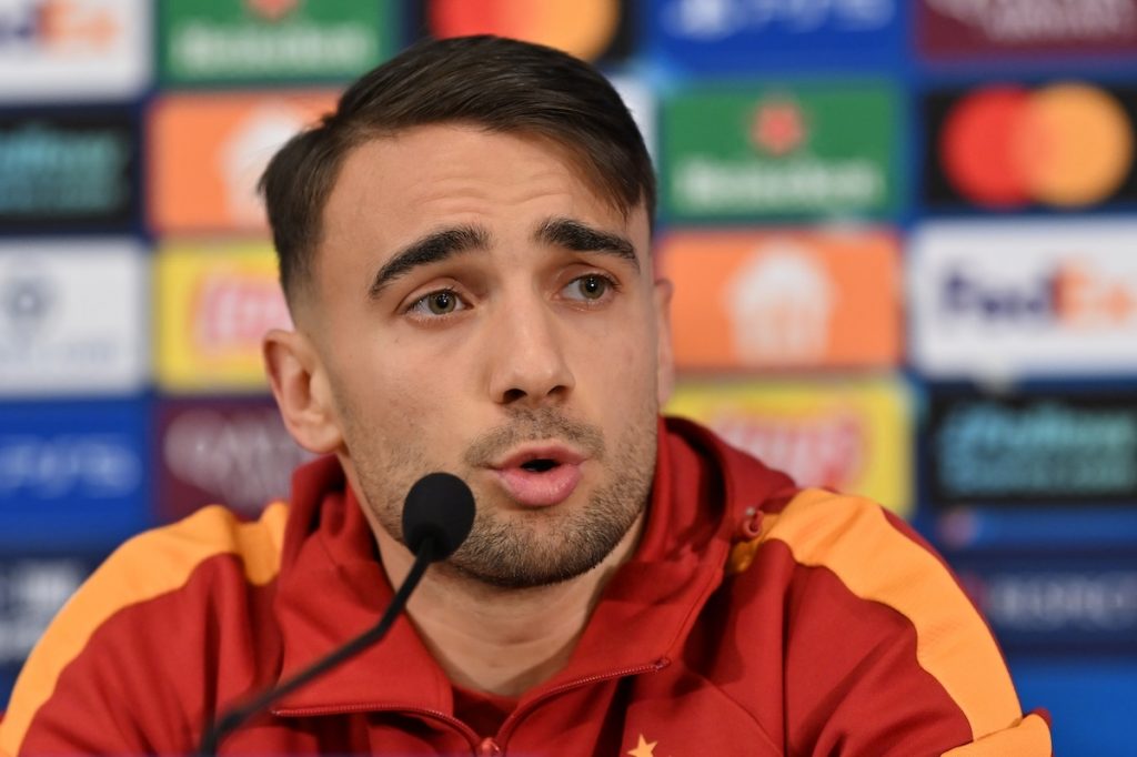 Yunus Akgün vor Monaco: „Wir wollen hier gewinnen und zurückkehren“