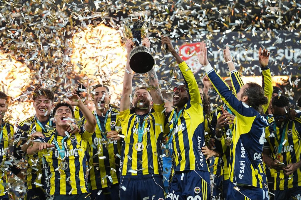 Titelfeier in Bildern: Fenerbahce feiert Supercup-Triumph