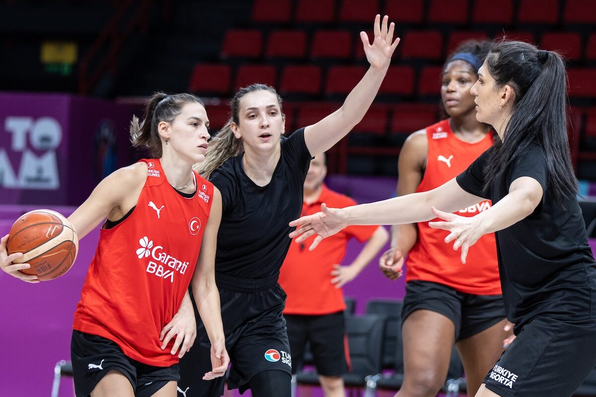 Frauen Basketball Nationalmannschaft beim Training