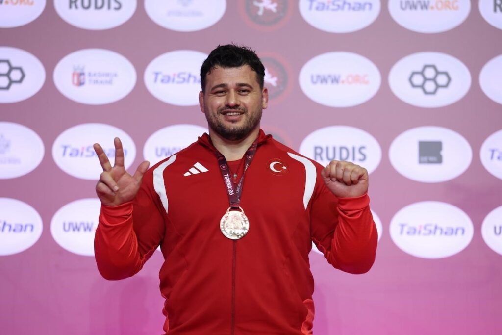 Türkischer Ringer Riza Kayaalp holt 13. Goldmedaille