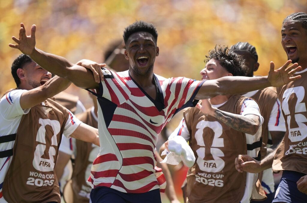 USA schlagen Australien 2:0 und erhöhen Druck auf die Türkei – Montella-Truppe darf gegen Paraguay nicht verlieren USA schlagen Australien 2:0 und erhöhen Druck auf die Türkei – Montella-Truppe darf gegen Paraguay nicht verlieren