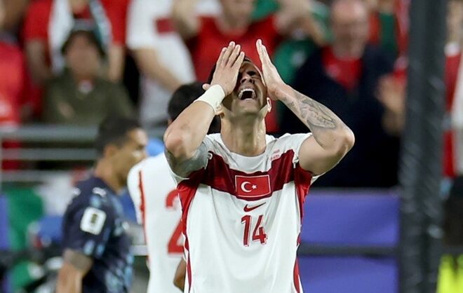 WM-Schock nach peinlicher Pleite gegen Paraguay perfekt: Weltpresse rechnet nach Türkei-Aus gnadenlos ab WM-Schock nach peinlicher Pleite gegen Paraguay perfekt: Weltpresse rechnet nach Türkei-Aus gnadenlos ab