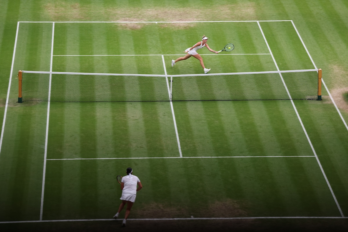 Großartiger Triumph im All England Club: Zeynep Sönmez bezwingt Top-30-Spielerin bei Wimbledon-Auftakt!