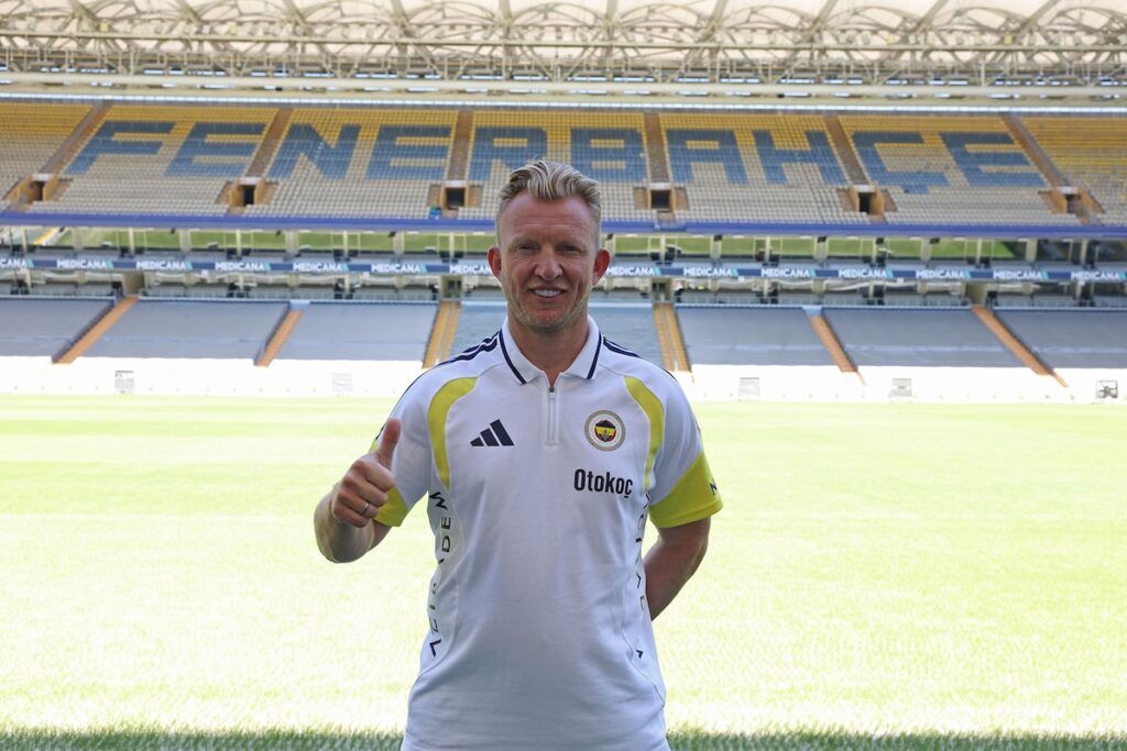 Zurück in Kadiköy! Fenerbahce holt Kultfigur Dirk Kuyt für die Meistermission zurück