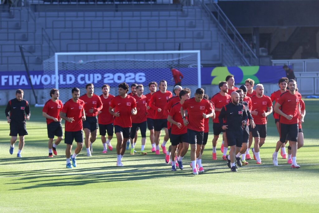 Fokus auf Frankreich und Italien: Montella bittet die Nationalmannschaft zum Trainingsauftakt in Riva Fokus auf Frankreich und Italien: Montella bittet die Nationalmannschaft zum Trainingsauftakt in Riva