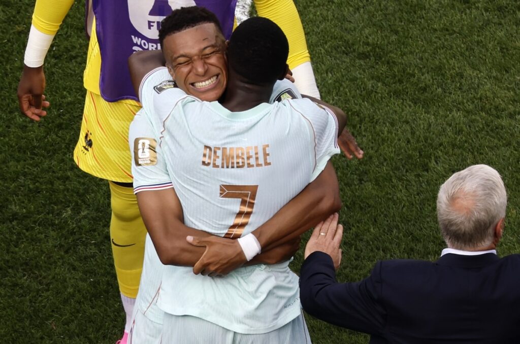 WM: Frankreich überwindet Marokko mit 2:0 und ist erster Halbfinalist WM: Frankreich überwindet Marokko mit 2:0 und ist erster Halbfinalist