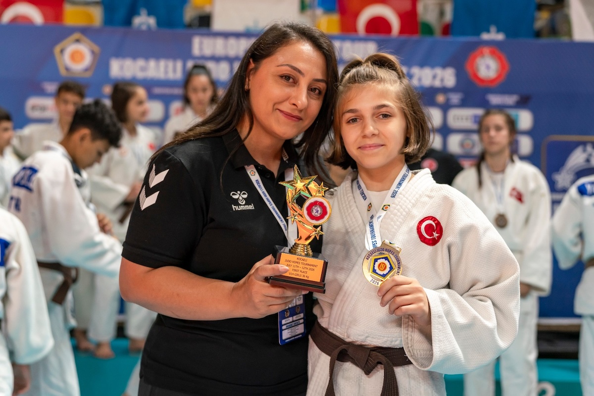 Massig Medaillen in Kocaeli: Nachwuchsstars von Osmangazi Belediyespor glänzen beim Cadet-Europacup!