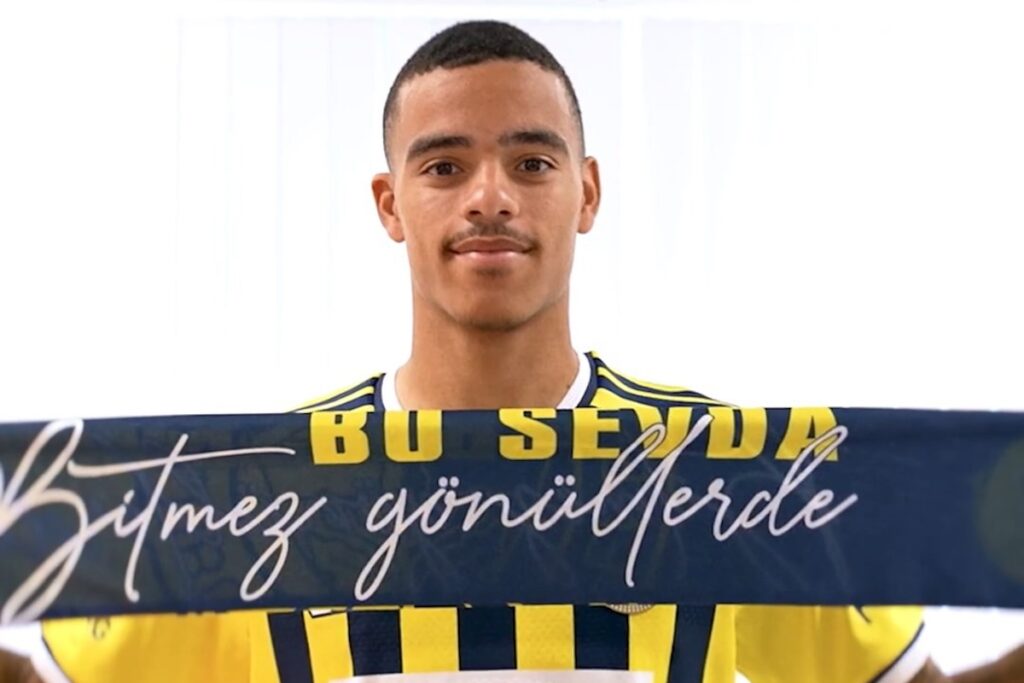 Flieger nach Istanbul steht bereit: Fenerbahce verkündet Greenwood-Ankunft und jagt mit Watkins den nächsten England-Star Flieger nach Istanbul steht bereit: Fenerbahce verkündet Greenwood-Ankunft und jagt mit Watkins den nächsten England-Star