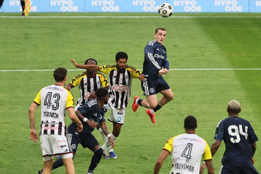 Fenerbahce beendet Trainingslager in Österreich mit Sieg gegen österreichischen Doublesieger LASK Linz Fenerbahce beendet Trainingslager in Österreich mit Sieg gegen österreichischen Doublesieger LASK Linz