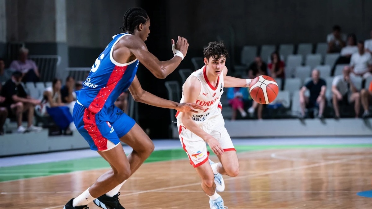 Basketball-Geschichte geschrieben: 17-jähriges Mega-Talent Ömer Kutluay verzückt Europa