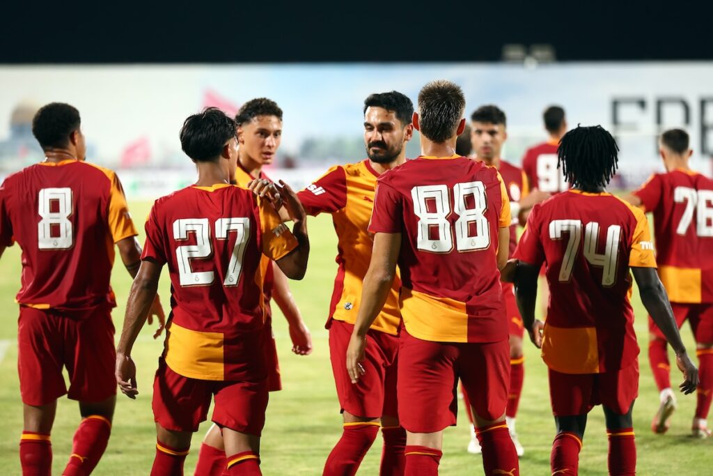 Saisonvorbereitung: Galatasaray startet mit klarem 5:1-Kantersieg im Test gegen Ümraniyespor Saisonvorbereitung: Galatasaray startet mit klarem 5:1-Kantersieg im Test gegen Ümraniyespor