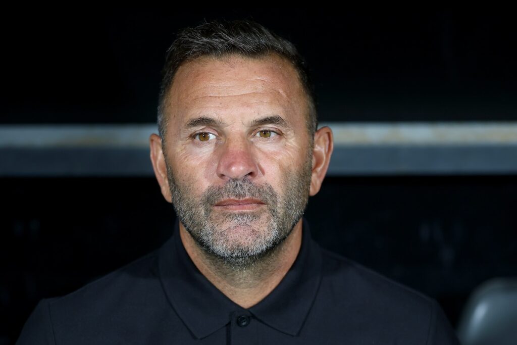 Prophezeiung erfüllt: Champions-League-Schock für Okan Buruk und wilde Transfer-Ansage von Dursun Özbek Prophezeiung erfüllt: Champions-League-Schock für Okan Buruk und wilde Transfer-Ansage von Dursun Özbek