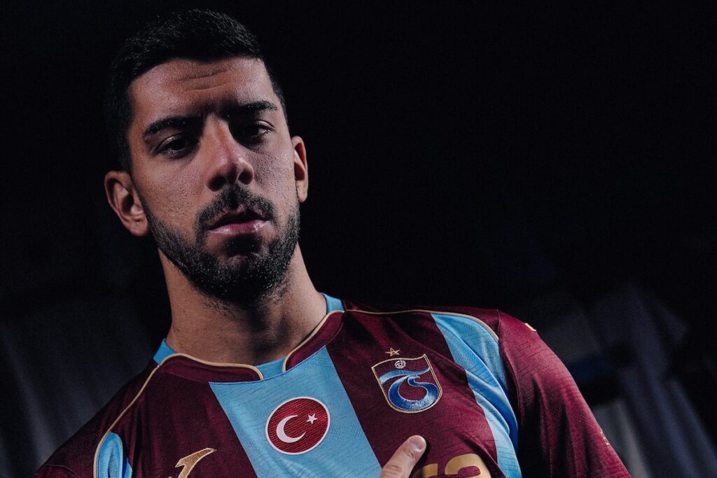 Finanz-Details enthüllt: Trabzonspor gibt Millionensummen für Cenk Özkacar und Christ Inao Oulai bekannt Finanz-Details enthüllt: Trabzonspor gibt Millionensummen für Cenk Özkacar und Christ Inao Oulai bekannt