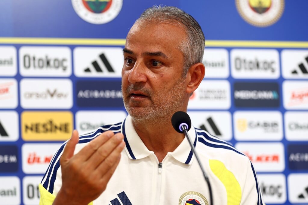 Startschuss zur Königsklasse: Ismail Kartal verspricht den Fenerbahce-Fans offensiven Hochlauf gegen Zabrze Startschuss zur Königsklasse: Ismail Kartal verspricht den Fenerbahce-Fans offensiven Hochlauf gegen Zabrze