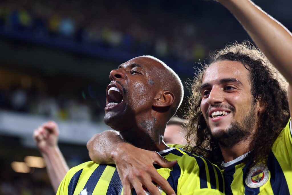 Champions League-Quali: Talisca-Traumtor lässt Kadiköy beben – Fenerbahce besiegt Gornik Zabrze mit 1:0 Champions League-Quali: Talisca-Traumtor lässt Kadiköy beben – Fenerbahce besiegt Gornik Zabrze mit 1:0