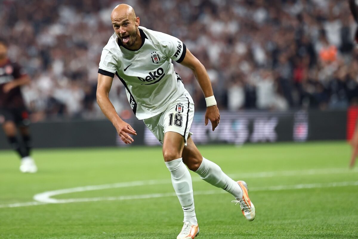 Besiktas verhandelt final mit Mohamed Salah: Dominostein vor Rekord-Transfer – Gerüchte um Nakamura und Pereira