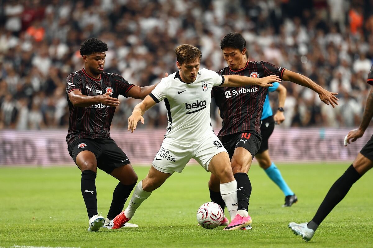 Zielgerichteter Auftakt in der Europa League-Quali: Kökcü schießt Besiktas zum Hinspielsieg gegen Midtjylland