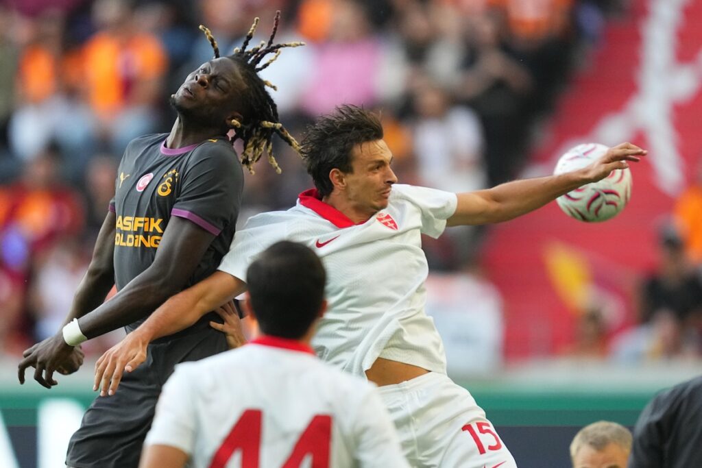 Galatasaray patzt im Österreich-Auftakt gegen Monza: Okan Buruk analysiert Dämpfer und lobt Neuzugänge Galatasaray patzt im Österreich-Auftakt gegen Monza: Okan Buruk analysiert Dämpfer und lobt Neuzugänge