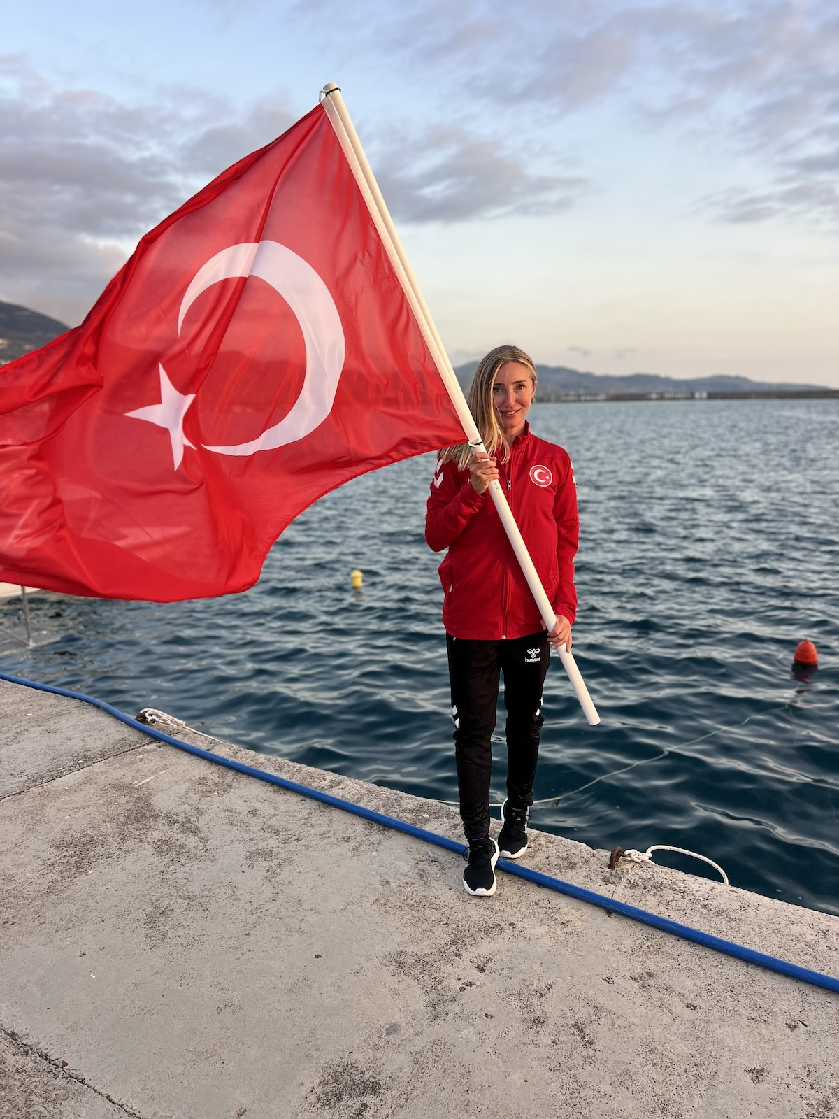 Triumph im offenen Meer: Sahika Ercümen holt doppeltes Gold bei den türkischen Freitauch-Meisterschaften