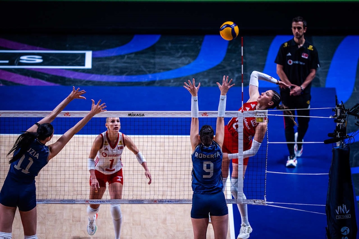 Gold-Gala in Macau: Türkei ringt Brasilien im Drama nieder und holt zum zweiten Mal den VNL-Titel