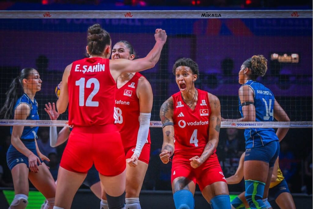 Gold-Gala in Macau: Türkei ringt Brasilien im Drama nieder und holt zum zweiten Mal den VNL-Titel