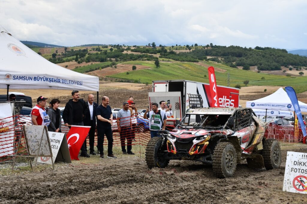 Offroad-Action in Vezirköprü: Eren Alver und Onur Sirimmoglu erobern den Gesamtsieg