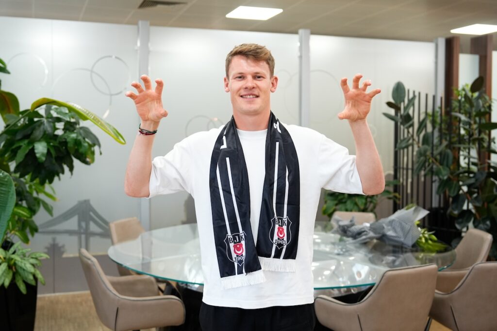 Alexander Nübel trifft am Bosporus ein: „Es ist großartig, bei Besiktas zu sein“