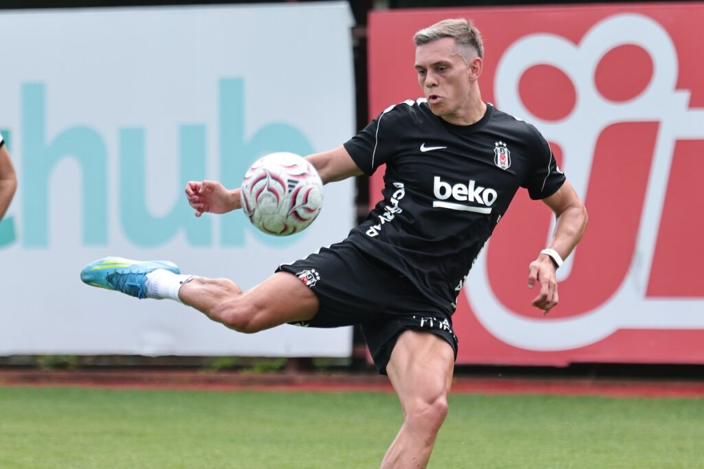 Startschuss in Ümraniye: Neuzugang Leandro Trossard feiert Trainingsdebüt bei Besiktas