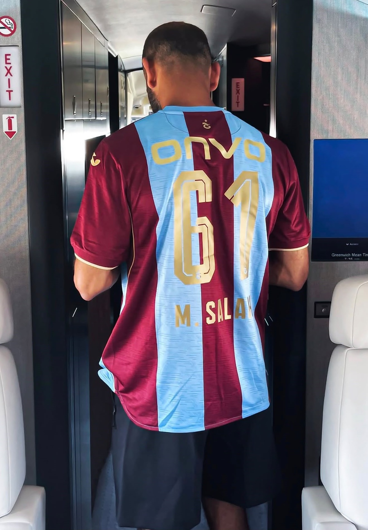 Salah-Euphorie explodiert: Erste Bilder und Worte des neuen „Papara Park Pharaos“ – Rastst Trabzonspor jetzt völlig aus und holt den nächsten Star?