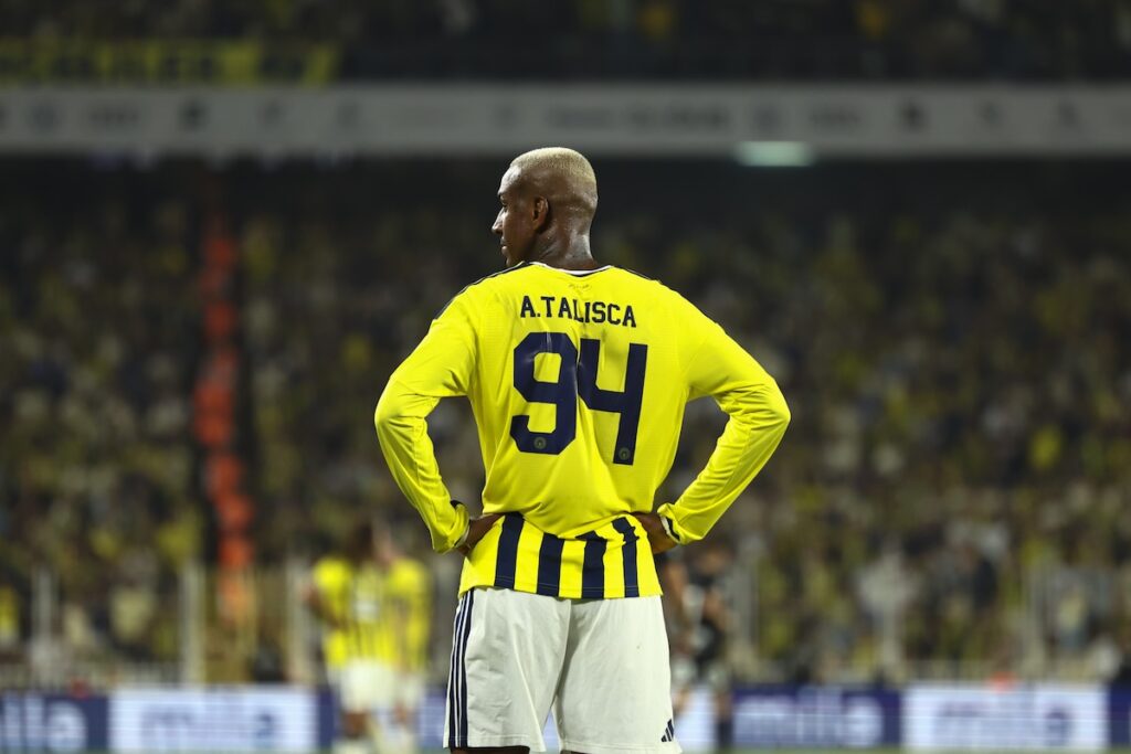 Fenerbahce vor Doppel-Abgang: Ausbootung von Talisca und Millionen-Deal bei Oosterwolde Fenerbahce vor Doppel-Abgang: Ausbootung von Talisca und Millionen-Deal bei Oosterwolde