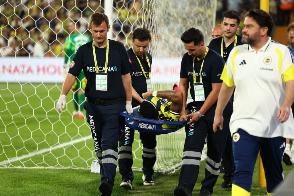 Hiobsbotschaft für Fenerbahce: Bittere Diagnose nach Champions-League-Quali bei Jayden Oosterwolde