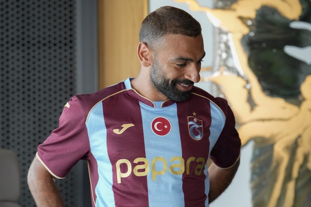 Fatih Tekke legt Plan fest: Wann Mohamed Salah erstmals für Trabzonspor aufläuft Fatih Tekke legt Plan fest: Wann Mohamed Salah erstmals für Trabzonspor aufläuft
