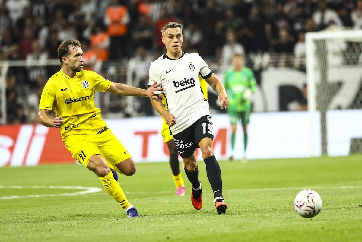 Playoff-Einzug perfekt: Besiktas besiegt Hradec Kralove und jubelt über Trossard-Debüt