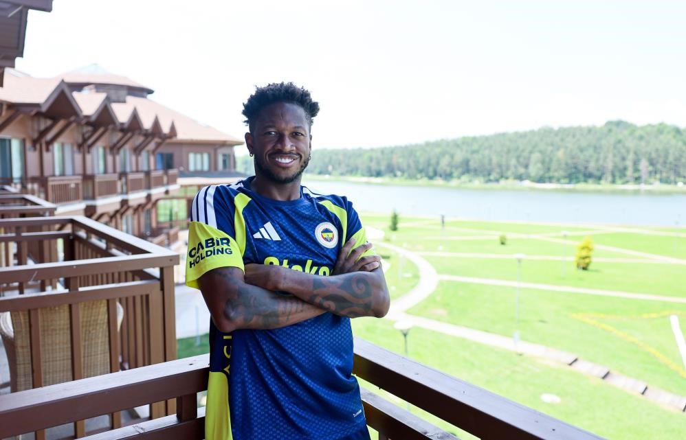 Fenerbahce dünnt Kader aus: Fred-Vertrag aufgelöst und Irfan Can Egribayat abgegeben Fenerbahce dünnt Kader aus: Fred-Vertrag aufgelöst und Irfan Can Egribayat abgegeben