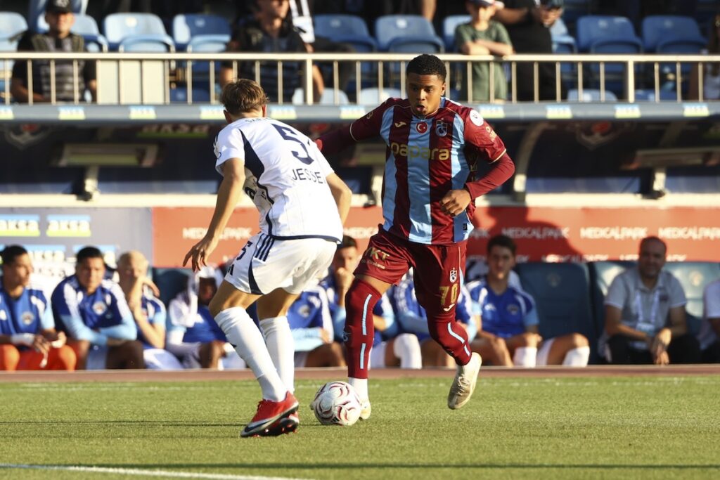 Trabzonspor nur 1:1 gegen Kasimpasa bei Saviolo-Debüttor und Salah-Premiere Trabzonspor nur 1:1 gegen Kasimpasa bei Saviolo-Debüttor und Salah-Premiere