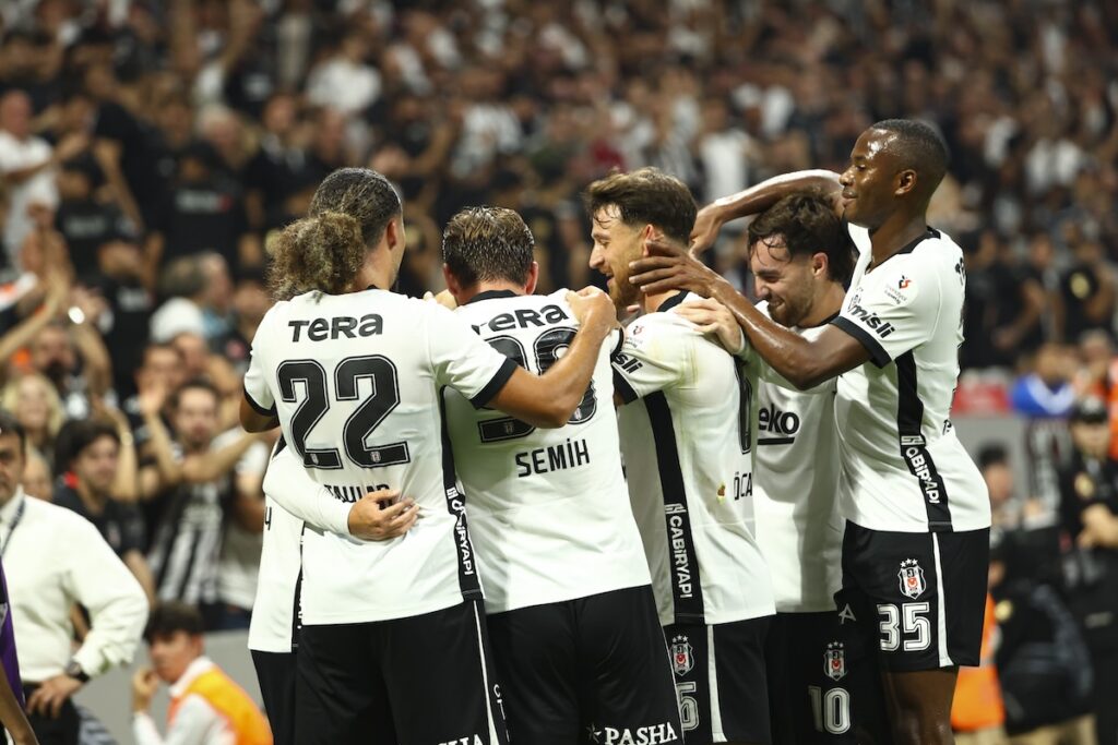 Perfekter Besiktas-Einstand: Italiano feiert 5. Sieg im 5. Spiel – Vaclav Cerny entscheidet Auftakt Perfekter Besiktas-Einstand: Italiano feiert 5. Sieg im 5. Spiel – Vaclav Cerny entscheidet Auftakt