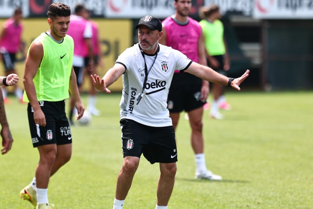 Italiano gibt Besiktas-Route vor: Vlahovic-Plan steht und klare Transfer-Ansage vor Europa-League-Duell