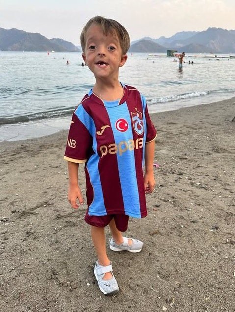 Gänsehaut in Trabzon: Isaac Kearney besucht sein Idol Mohamed Salah beim Training