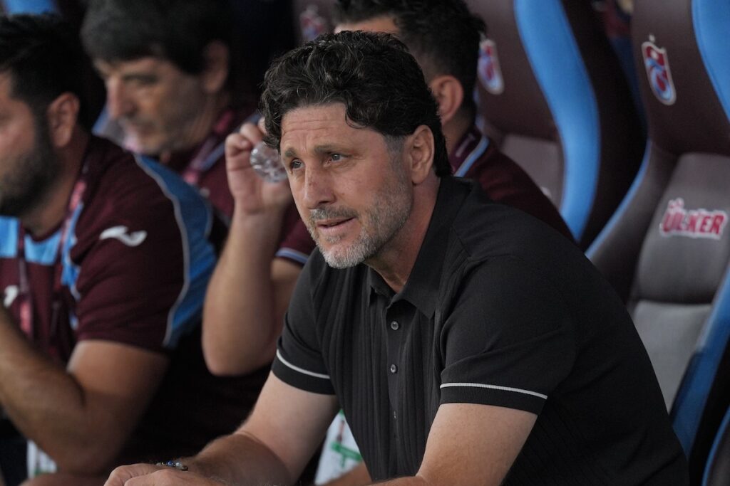 Analyse nach 0:1-Schlappe gegen Ferencvaros: Fatih Tekke wettert gegen Schiedsrichter und kündigt Transfer-Entscheidung an