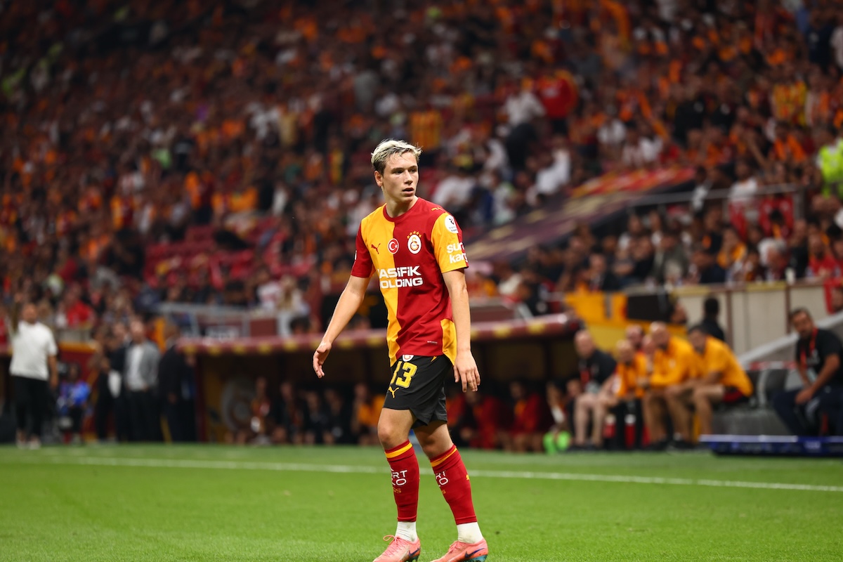 Fünf-Tore-Spektakel in Istanbul: Galatasaray besiegt Göztepe nach VAR-Drama – Leao-Hype im RAMS Park
