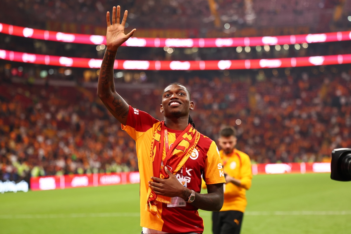 Fünf-Tore-Spektakel in Istanbul: Galatasaray besiegt Göztepe nach VAR-Drama – Leao-Hype im RAMS Park