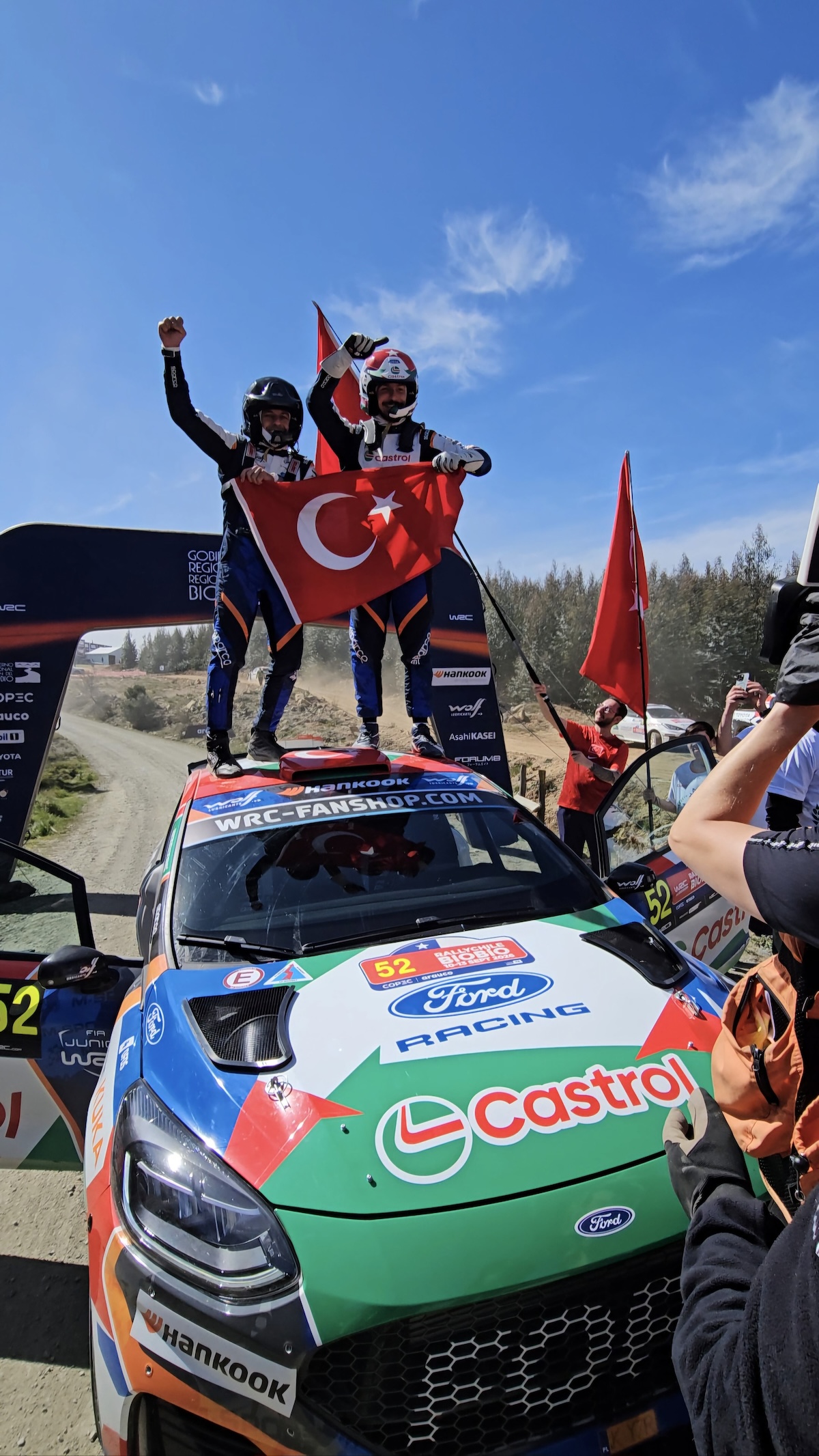 Triumph im Saisonfinale: Ali Türkkan krönt sich in Chile zum ersten türkischen Rallye-Weltmeister