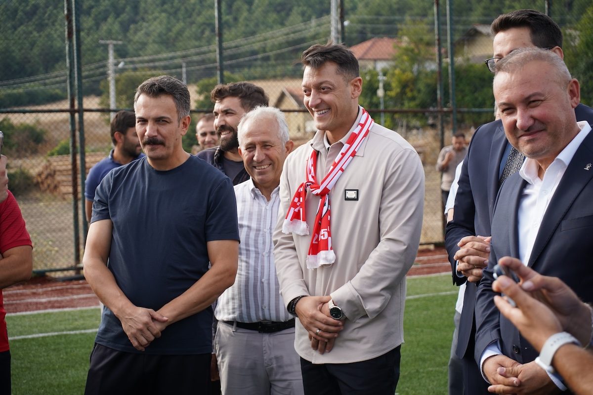 Großprojekt für den Nachwuchs: Mesut Özil baut eigene Fußballakademie für europäische Bühnen