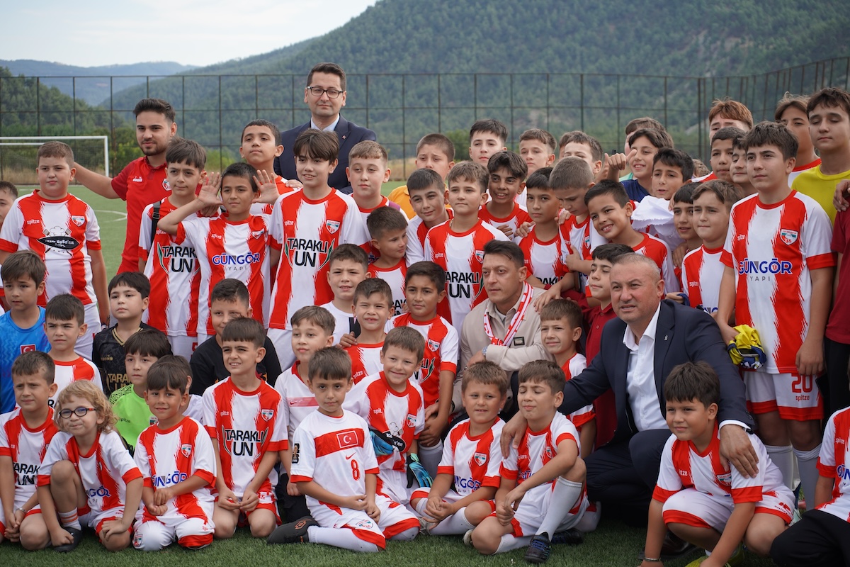 Großprojekt für den Nachwuchs: Mesut Özil baut eigene Fußballakademie für europäische Bühnen