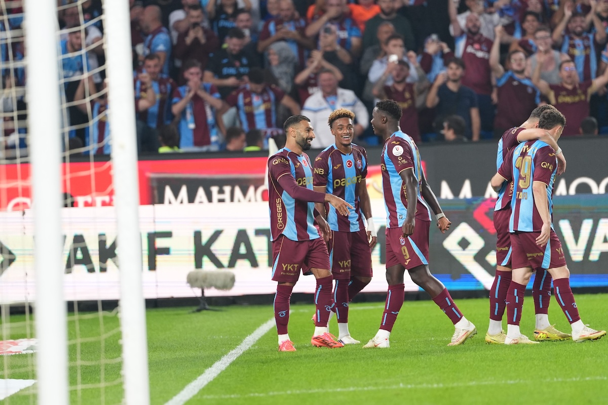 Salah zermalmt Galatasaray: Trabzonspor-Superstar schießt Meister im Alleingang bei 4:0-Demütigung ab