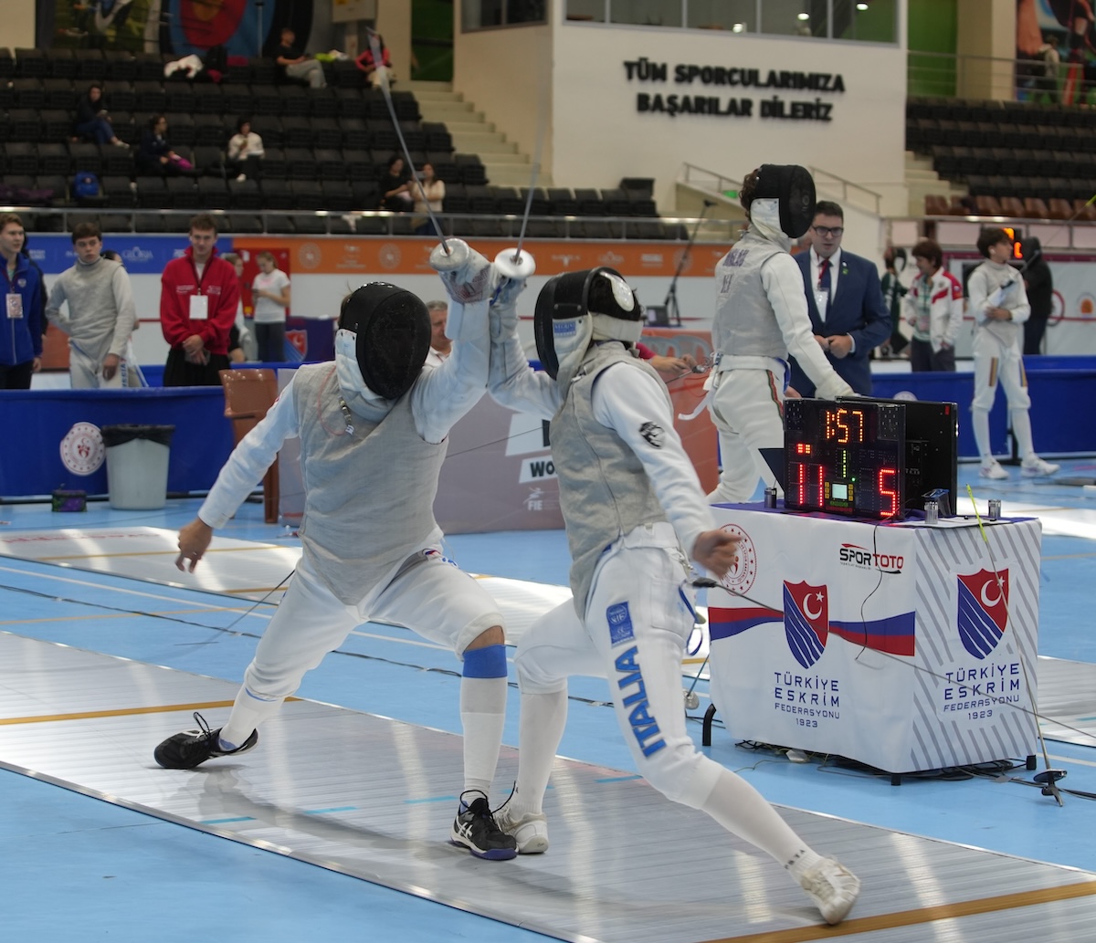 Internationales Fechtspektakel in Samsun: 606 Top-Athleten kämpfen um die begehrten WM-Titel