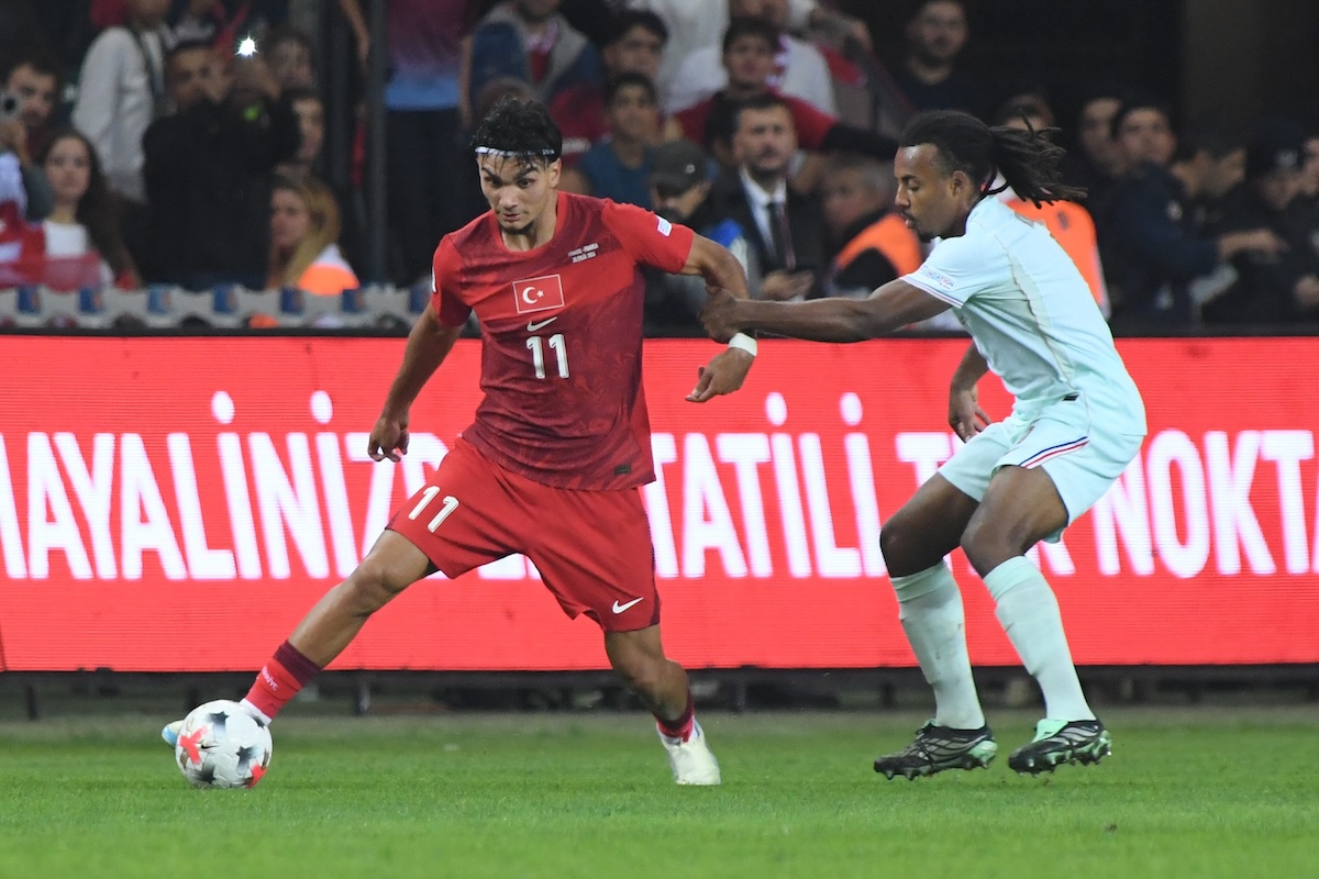 Nations-League-Drama in Kocaeli: Mbappe entscheidet Duell – Rote Karte gegen Ugurcan Cakir