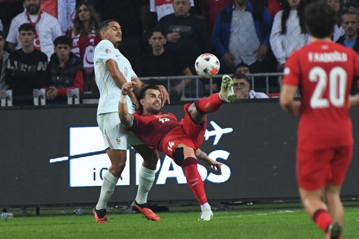 Nations-League-Drama in Kocaeli: Mbappe entscheidet Duell – Rote Karte gegen Ugurcan Cakir