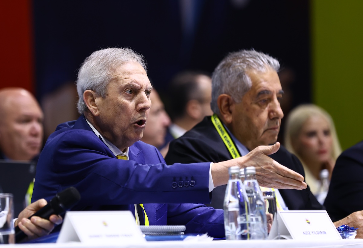 Finanz-Schlacht bei Fenerbahce: Aziz Yildirim rechnet gnadenlos mit der Vorgänger-Führung ab!