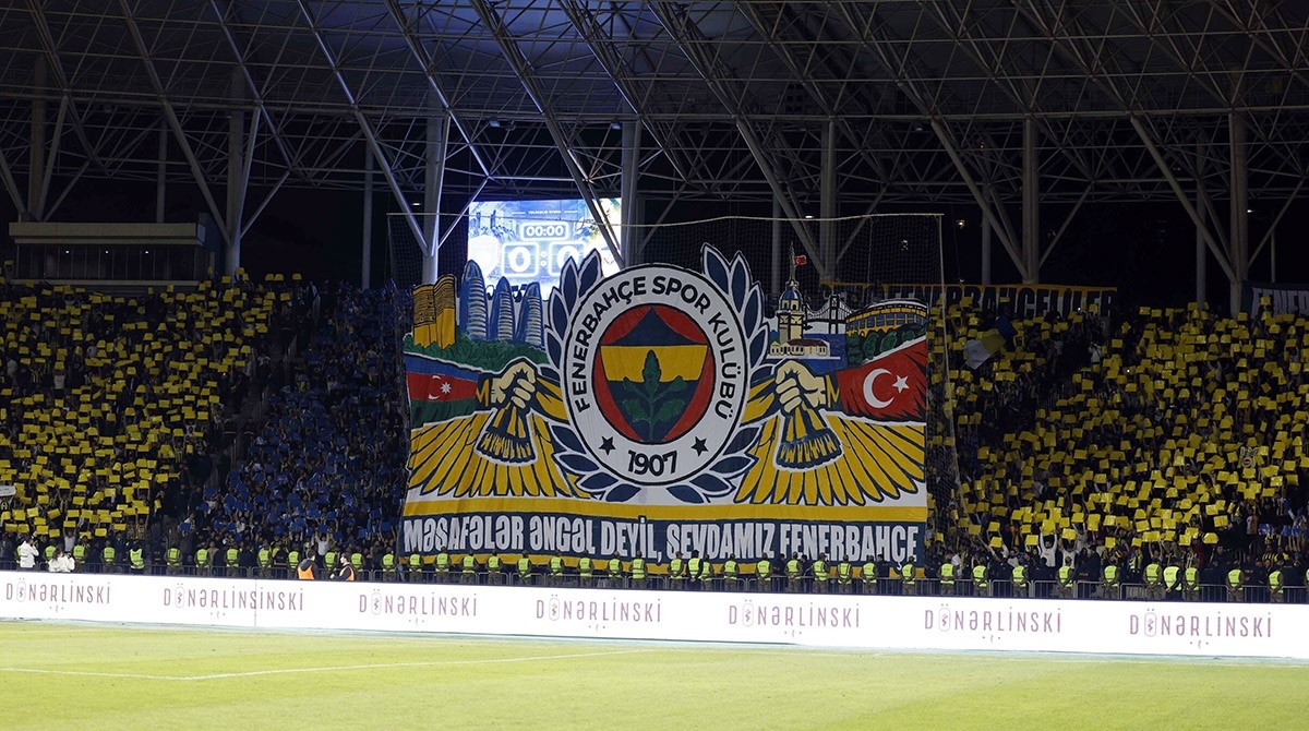 Erfolgreicher Test in Baku: Fenerbahce schlägt Turan Tovuz trotz Unterzahl mit 2:0